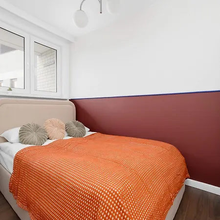 Exceptional With Balcony In Center By Renters * Warszawa