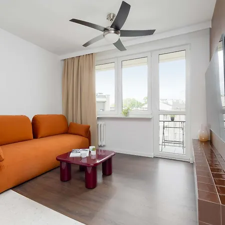 Exceptional With Balcony In Center By Renters