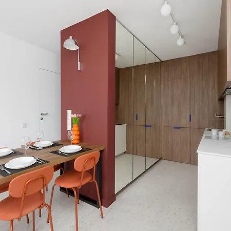Exceptional With Balcony In Center By Renters * Warszawa