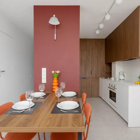 Exceptional With Balcony In Center By Renters Lejlighed Warszawa